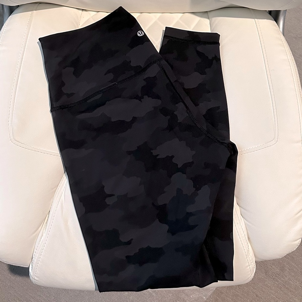 Lululemon Wunder Under Train high rise leggings 28” gray camo